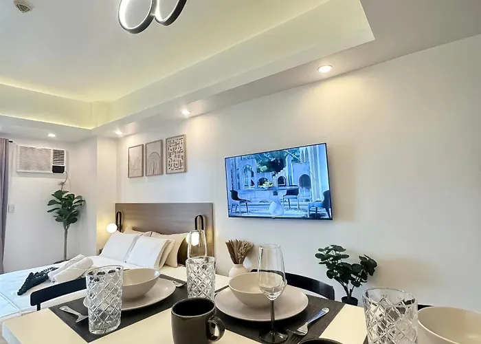 Apartment Exquisite Japandi 2 & Mediterranean Breeze At Venice W Grand Canal View! Manila