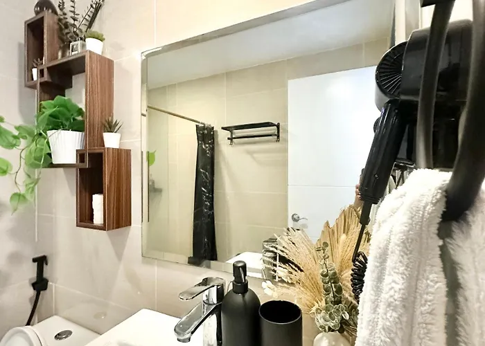 Exquisite Japandi 2 & Mediterranean Breeze At Venice W Grand Canal View! Apartment Manila